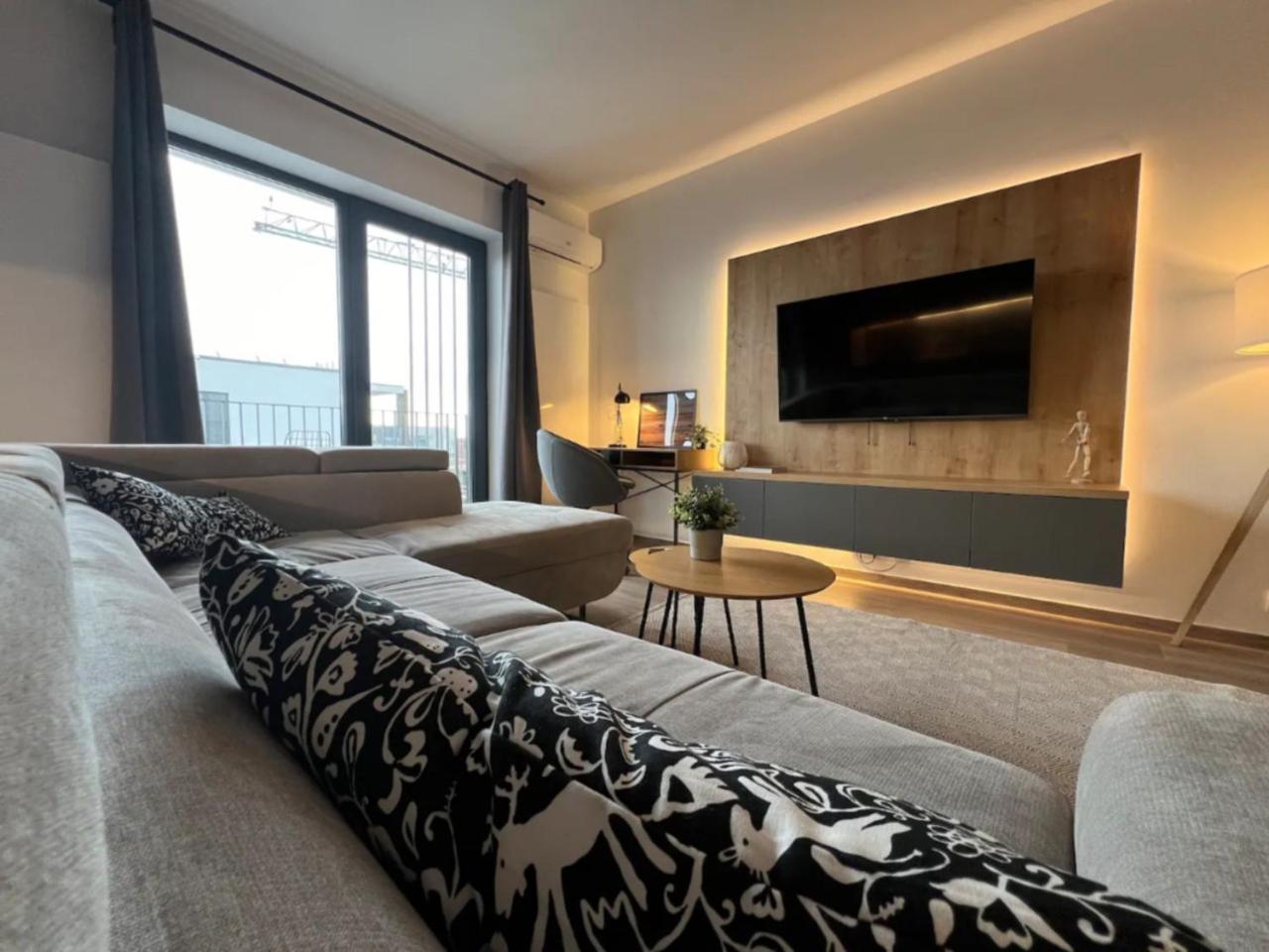 High-Rise Luxury Apartment With Free Parking Bukarest Exterior foto