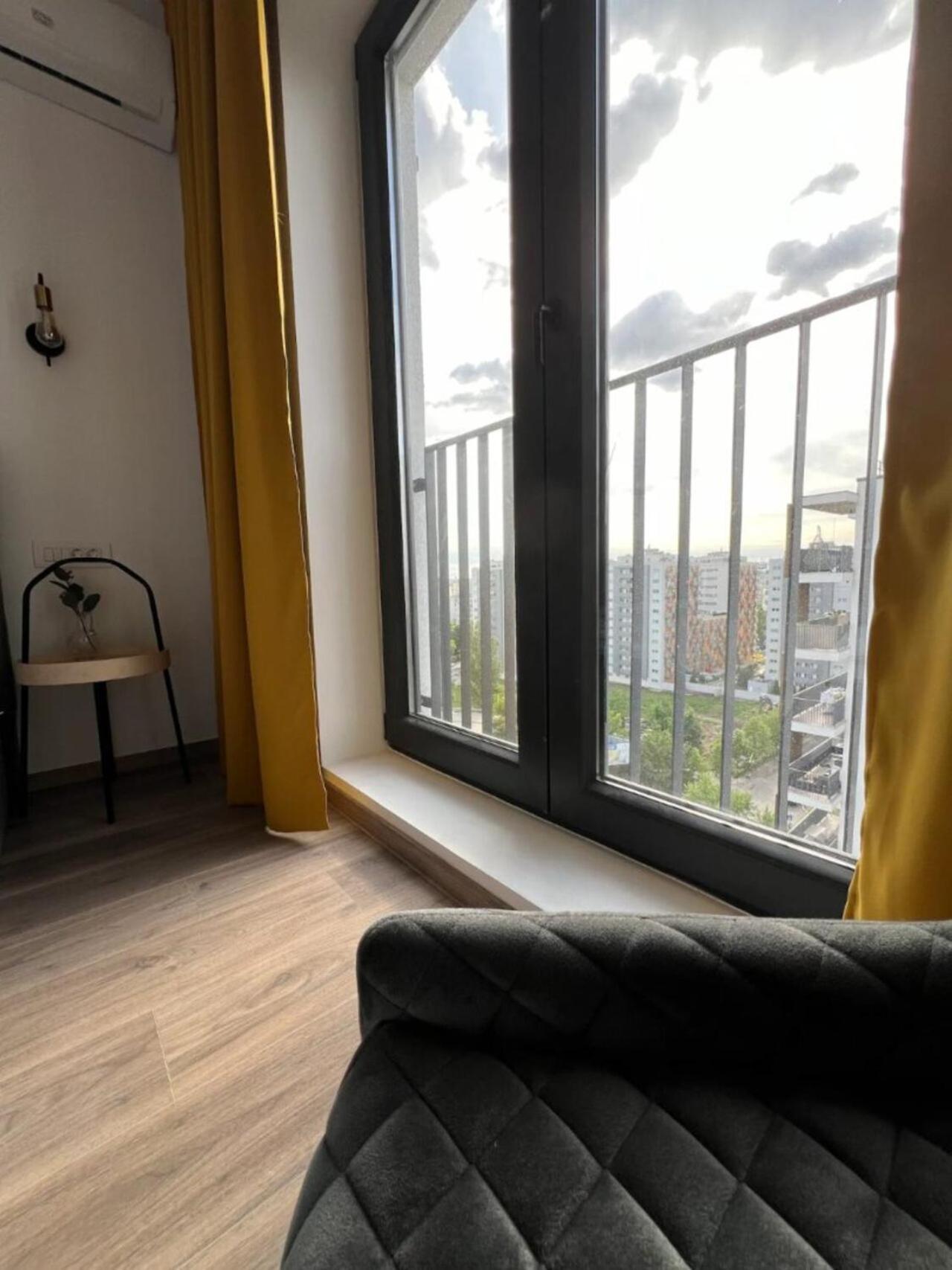 High-Rise Luxury Apartment With Free Parking Bukarest Exterior foto