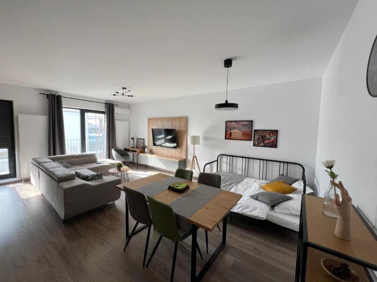 High-Rise Luxury Apartment With Free Parking Bukarest Exterior foto