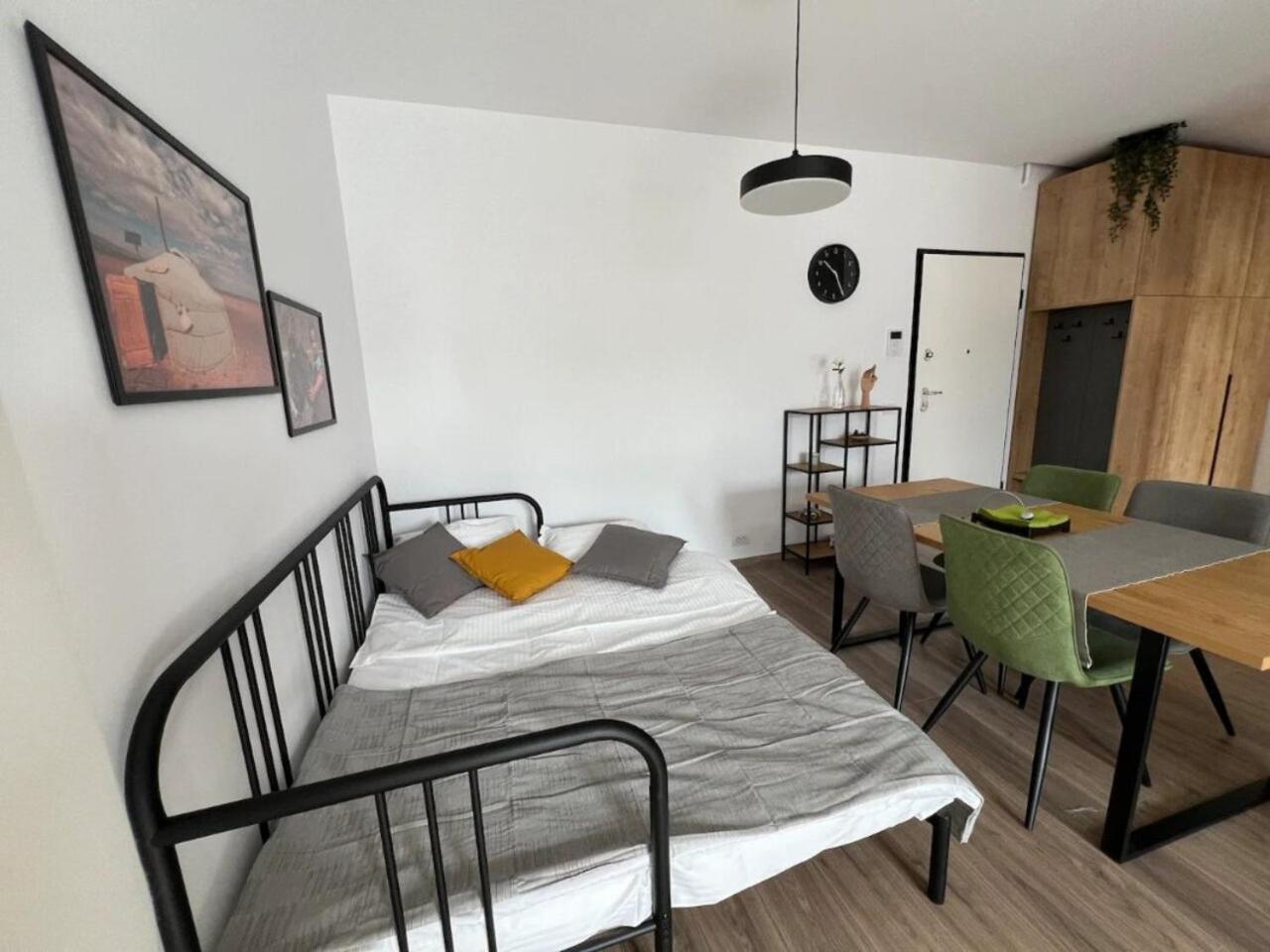 High-Rise Luxury Apartment With Free Parking Bukarest Exterior foto