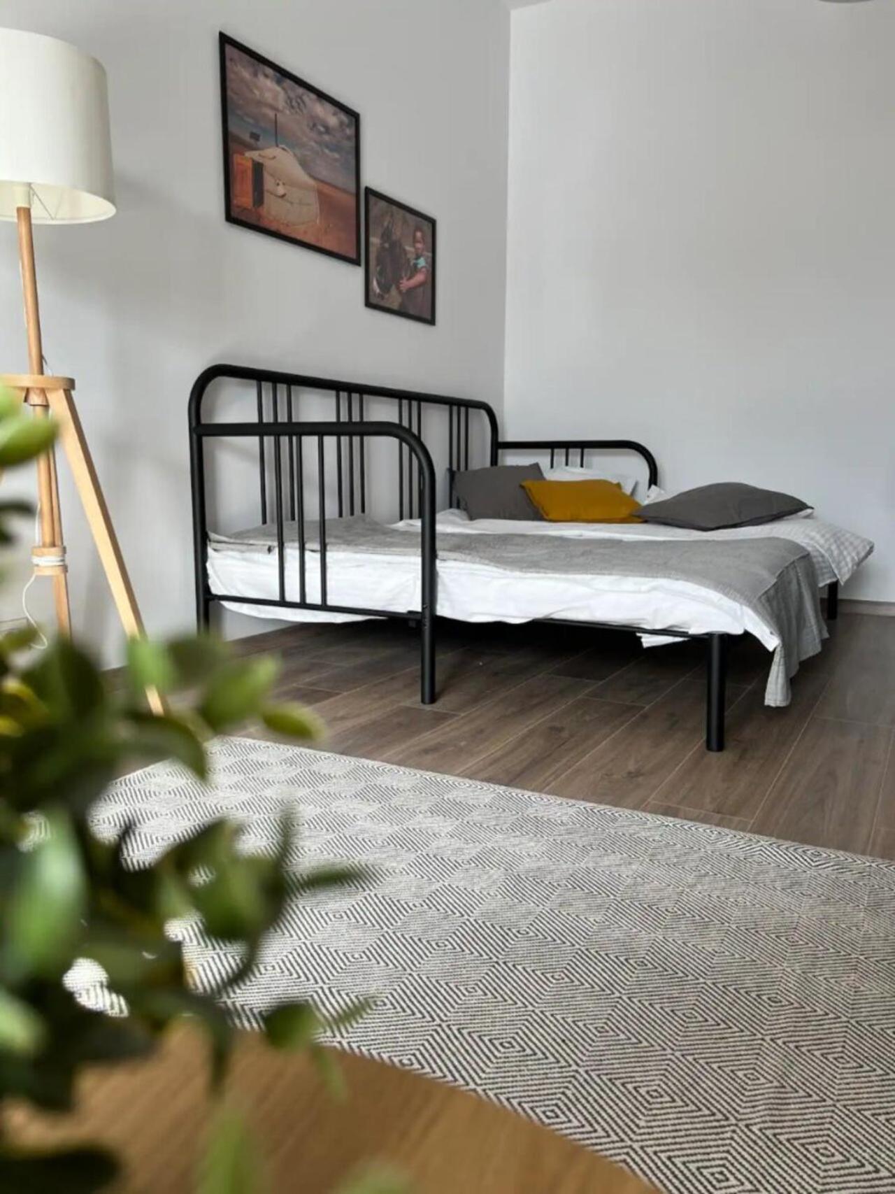 High-Rise Luxury Apartment With Free Parking Bukarest Exterior foto